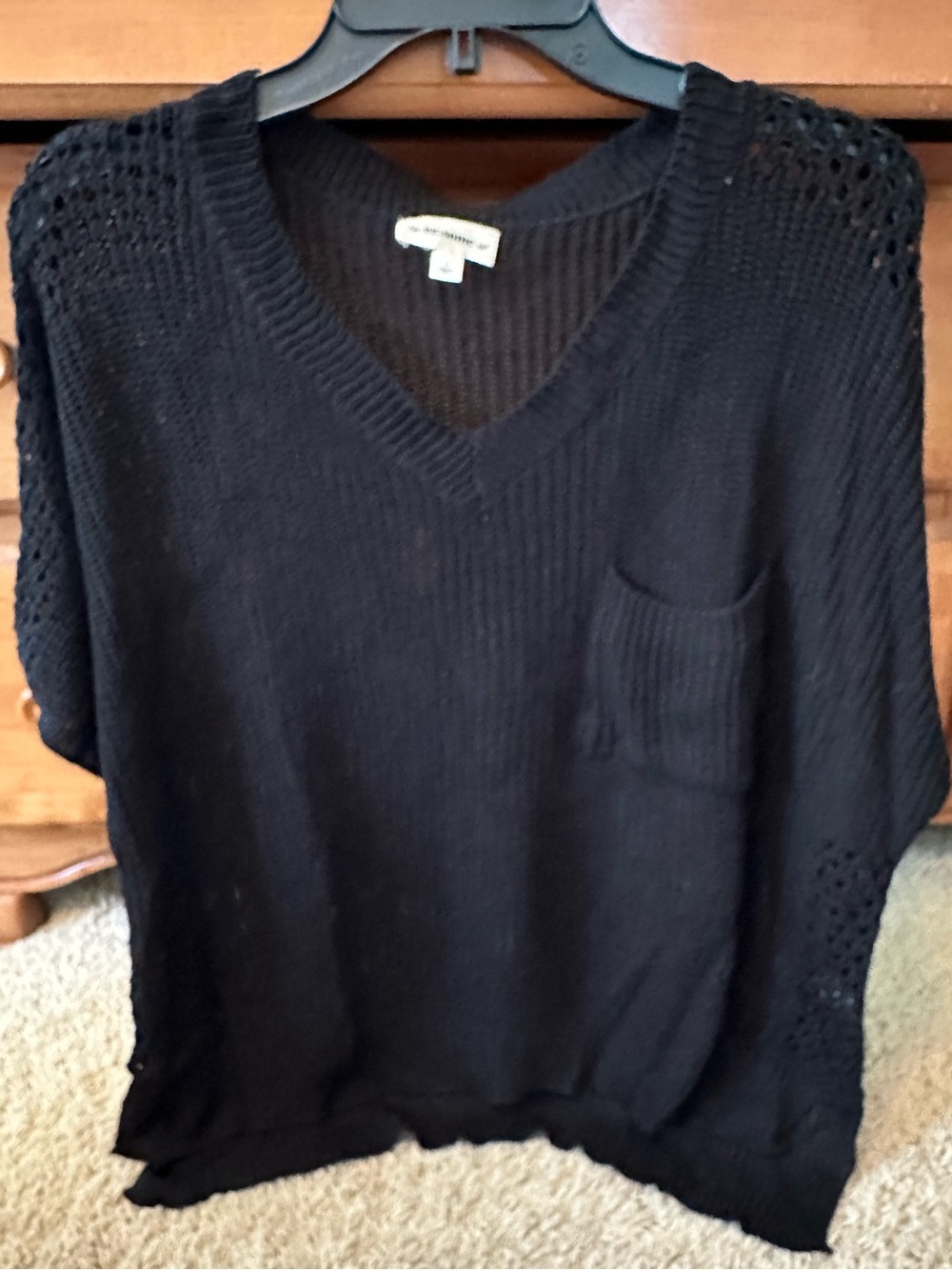 NWOT ESSOME VNECK OPEN KNIT SWEATER